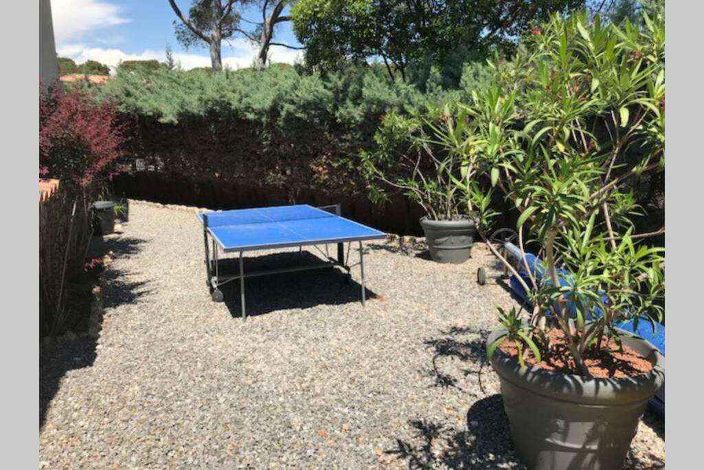 Villa A L'Etage Avec Piscine Proche Bord De Mer Saint-Raphaël Exterior foto