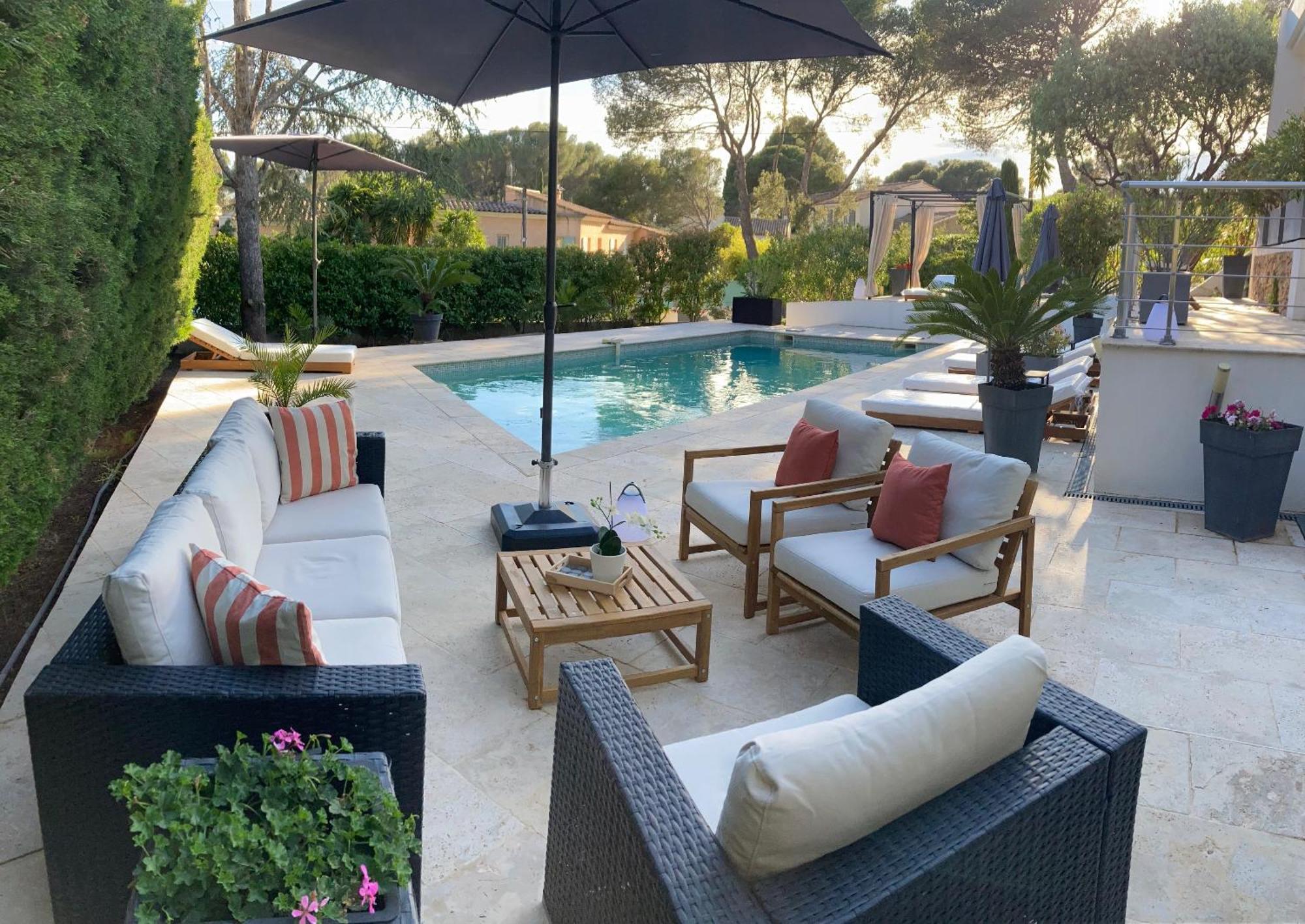 Villa A L'Etage Avec Piscine Proche Bord De Mer Saint-Raphaël Exterior foto